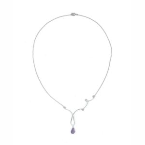 Produktbild på silvrigt halsband med ammetist